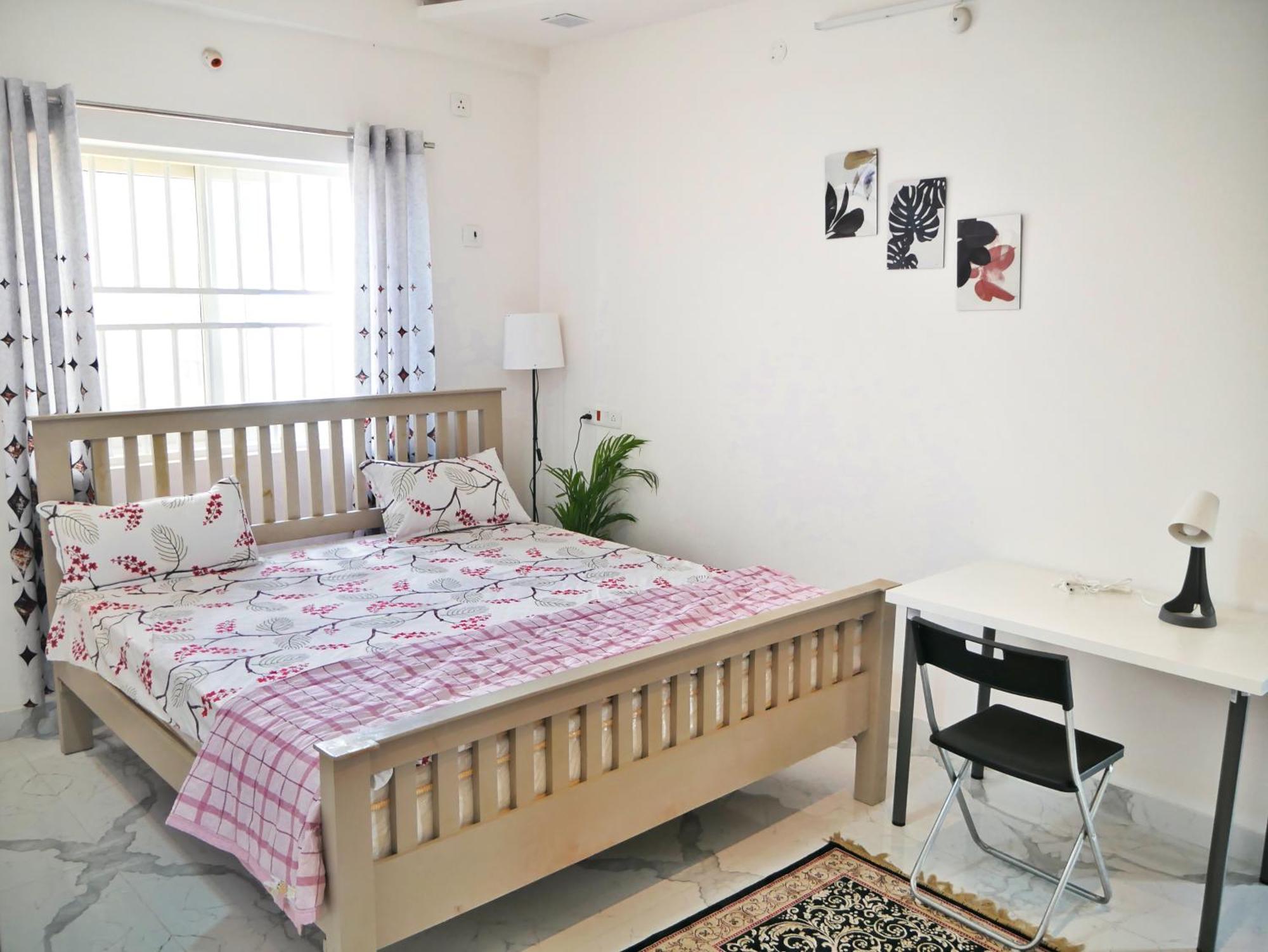 Apartment Cityscape Comfort - Stylish 3bhk Getaway Hyderabad