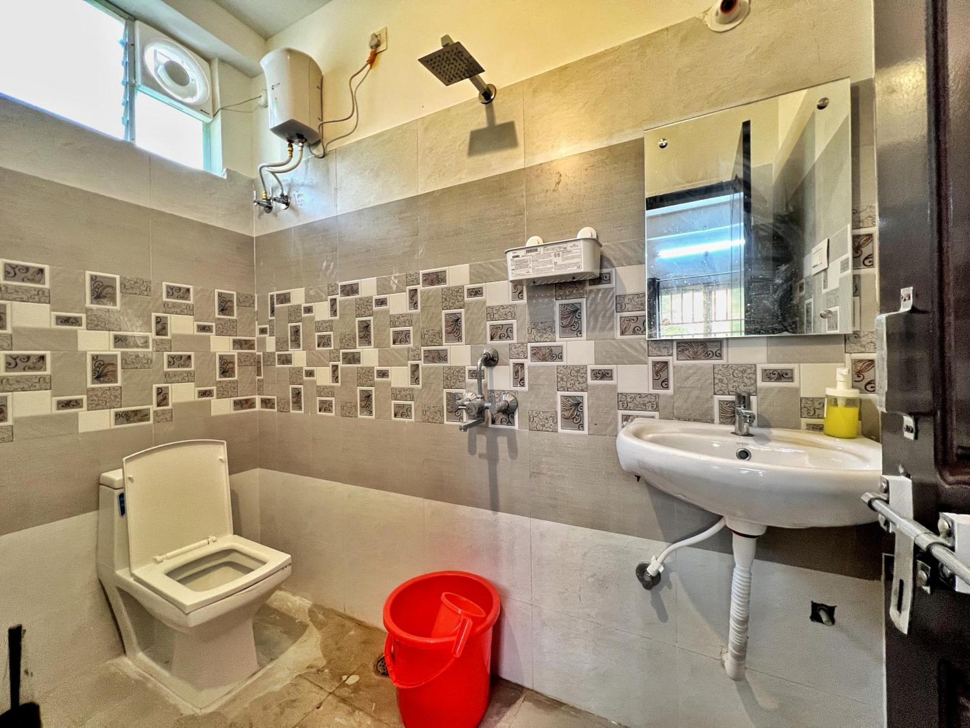 Apartment Cityscape Comfort - Stylish 3bhk Getaway