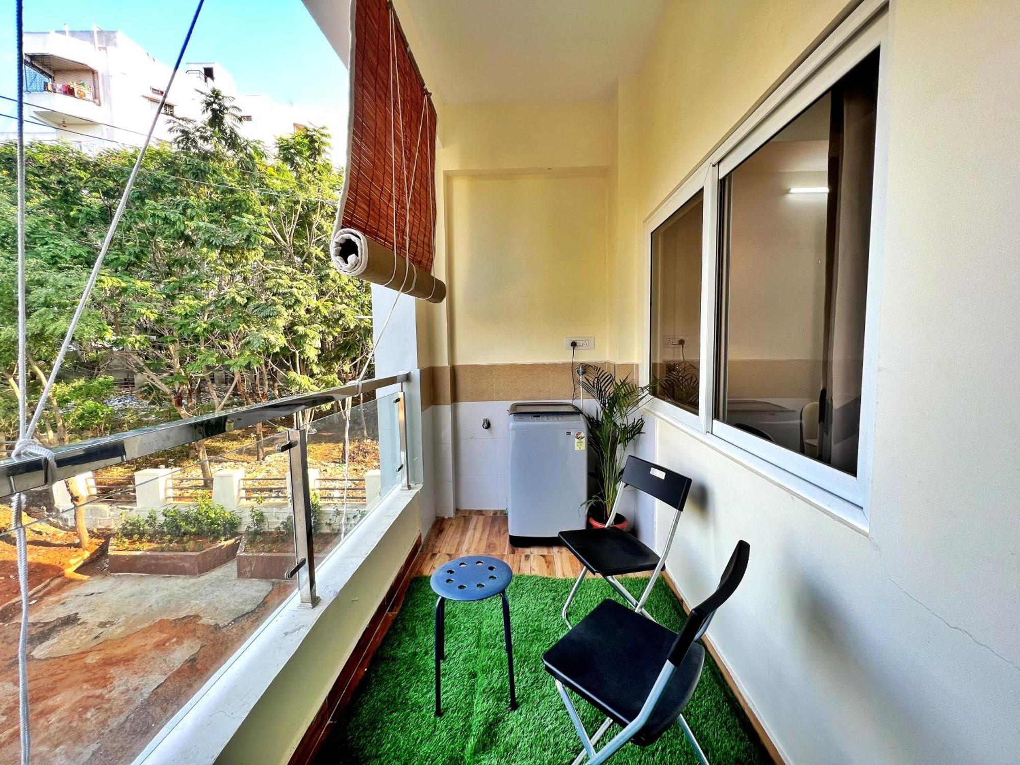 Cityscape Comfort - Stylish 3bhk Getaway Apartment *