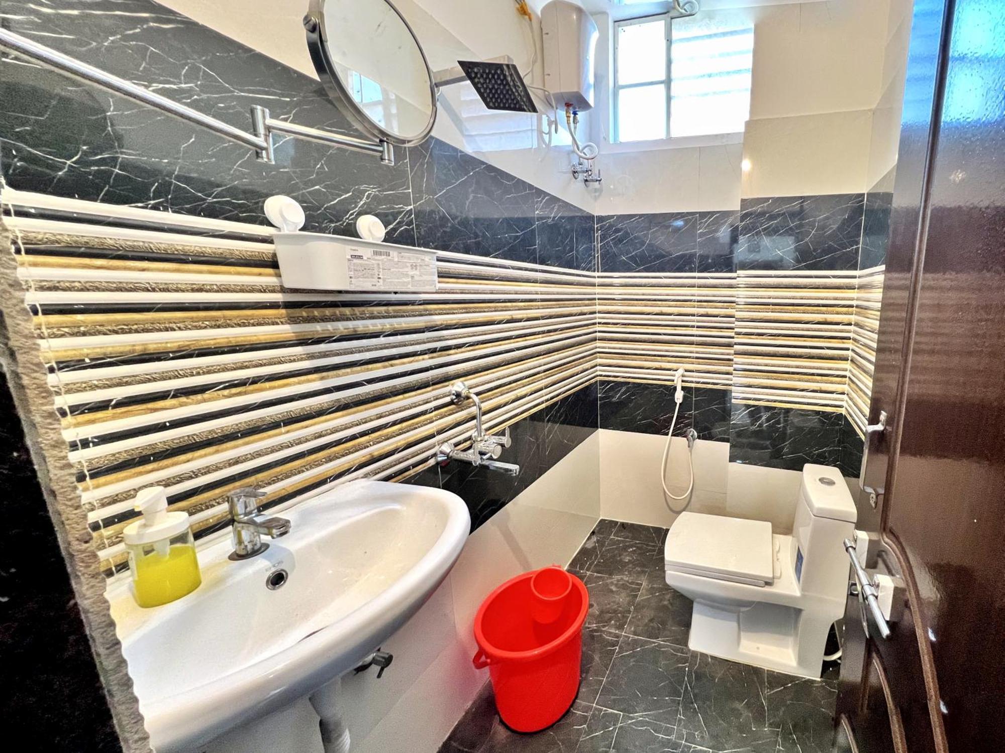 Cityscape Comfort - Stylish 3bhk Getaway *