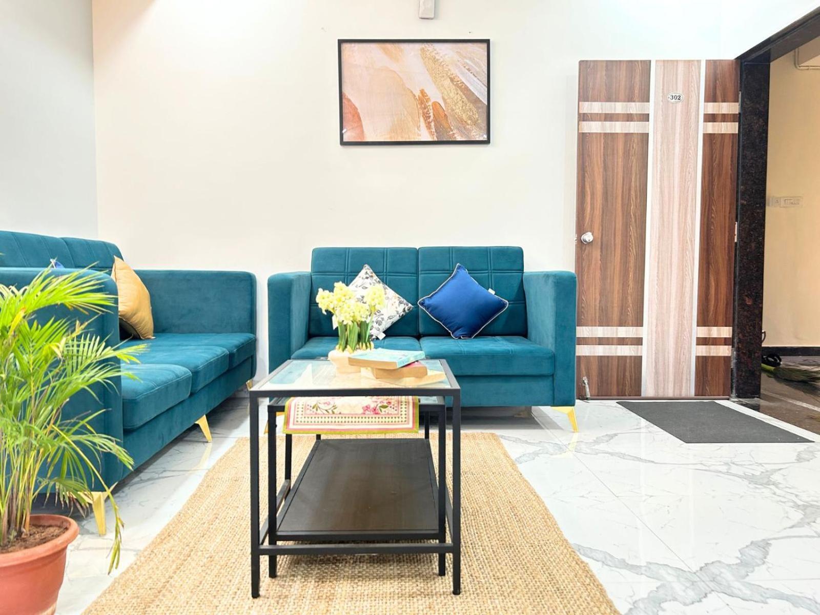 Apartment Cityscape Comfort - Stylish 3bhk Getaway Hyderabad