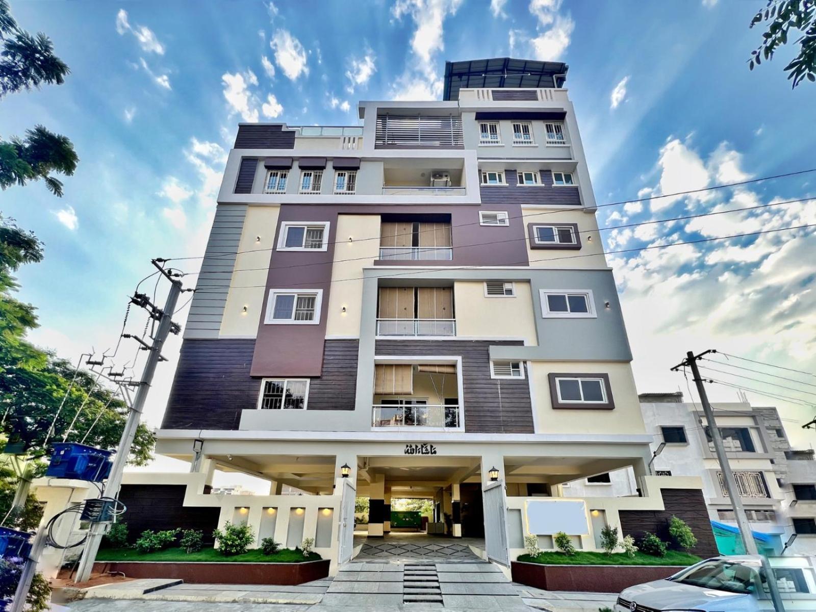Cityscape Comfort - Stylish 3bhk Getaway Apartment *